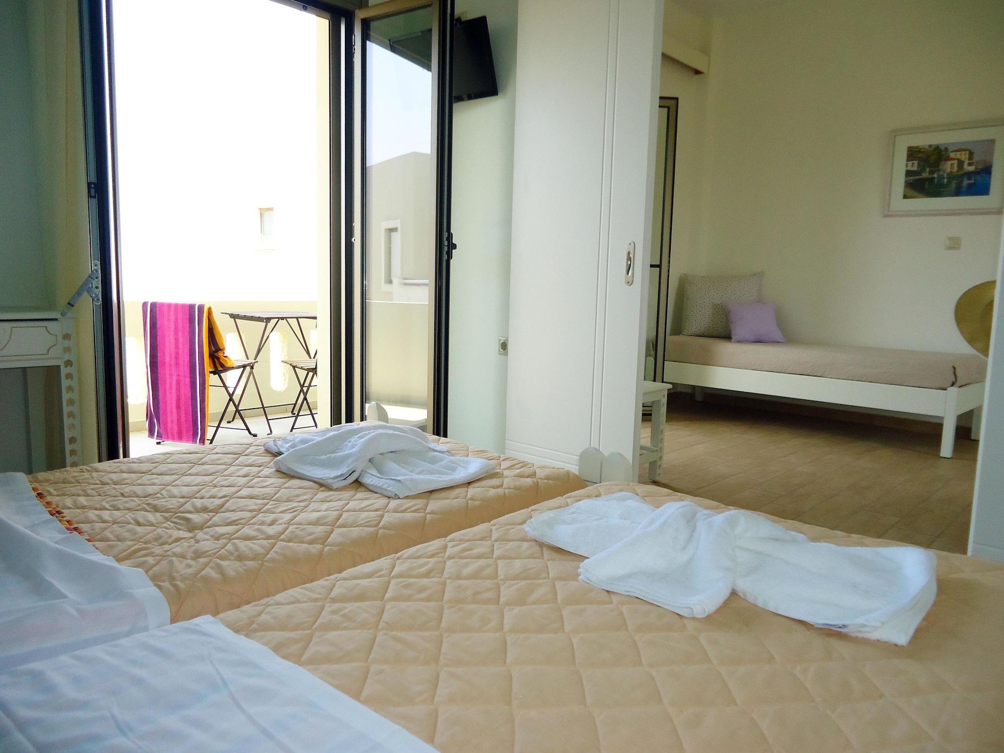 Almyra Apartments & Suites Sfáka Extérieur photo