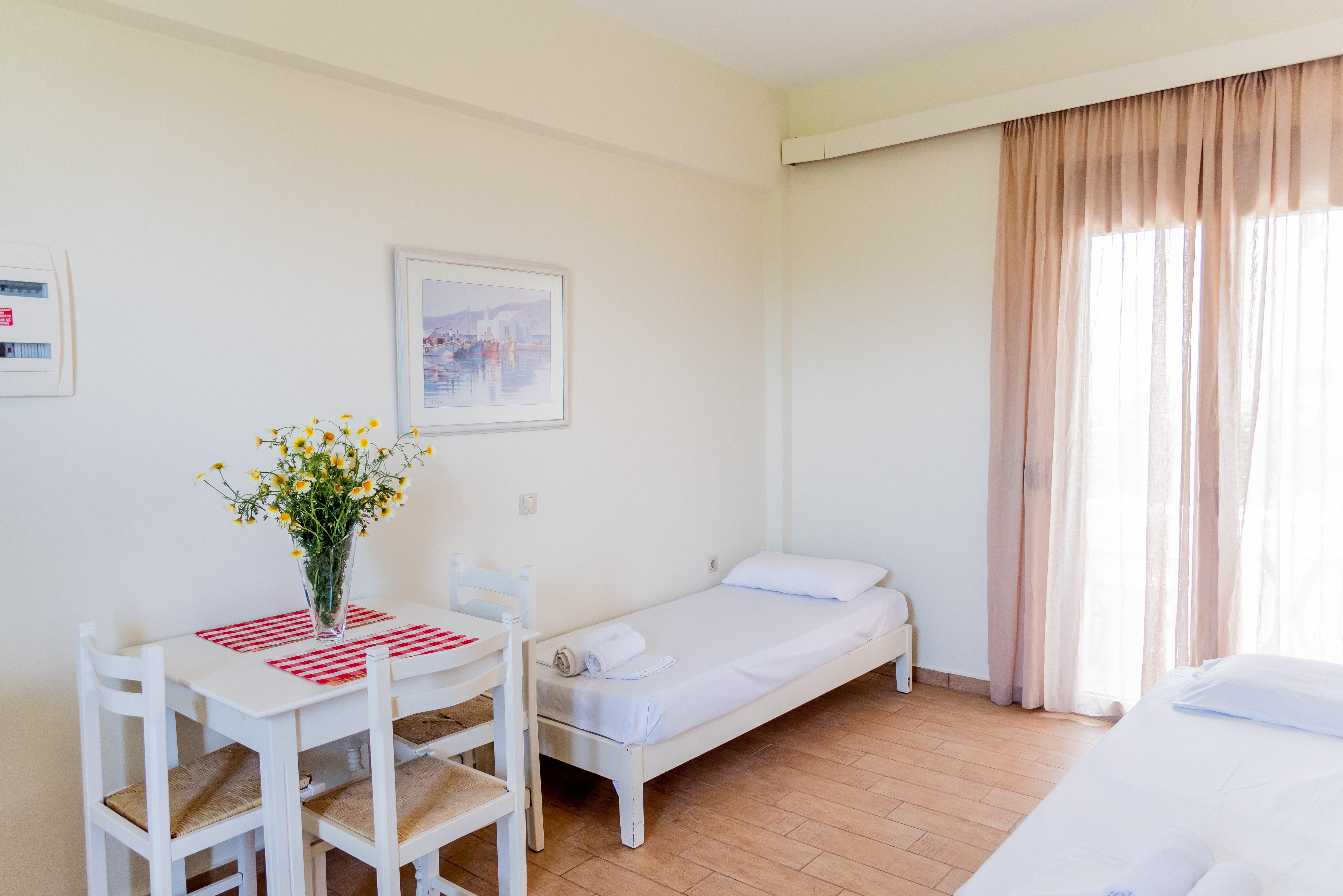 Almyra Apartments & Suites Sfáka Extérieur photo