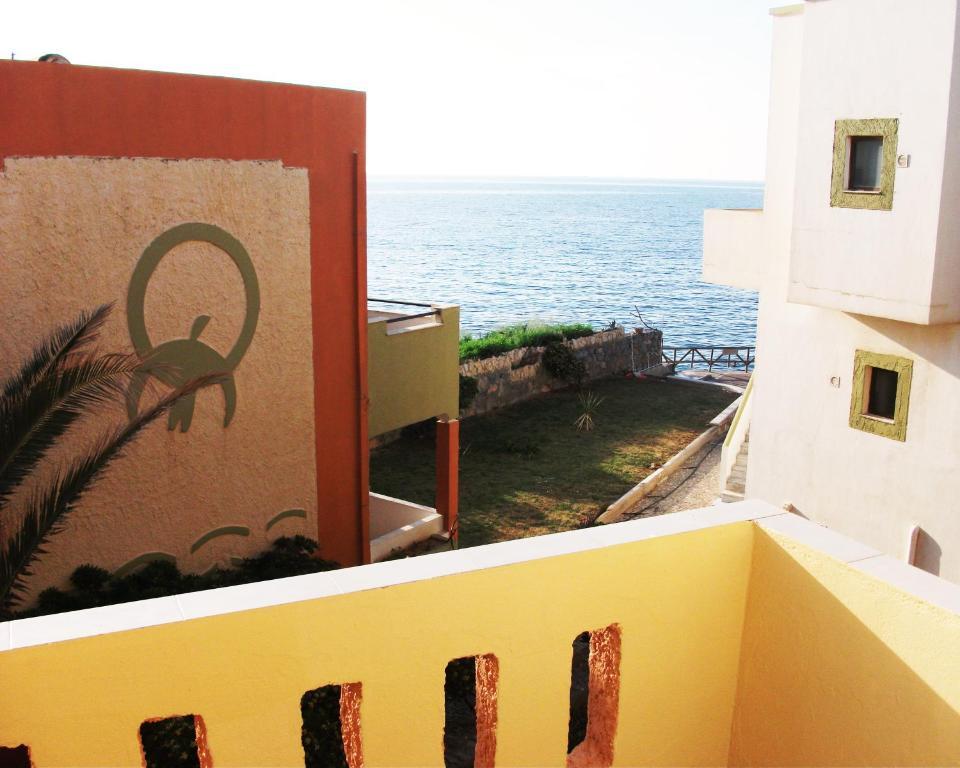 Almyra Apartments & Suites Sfáka Extérieur photo
