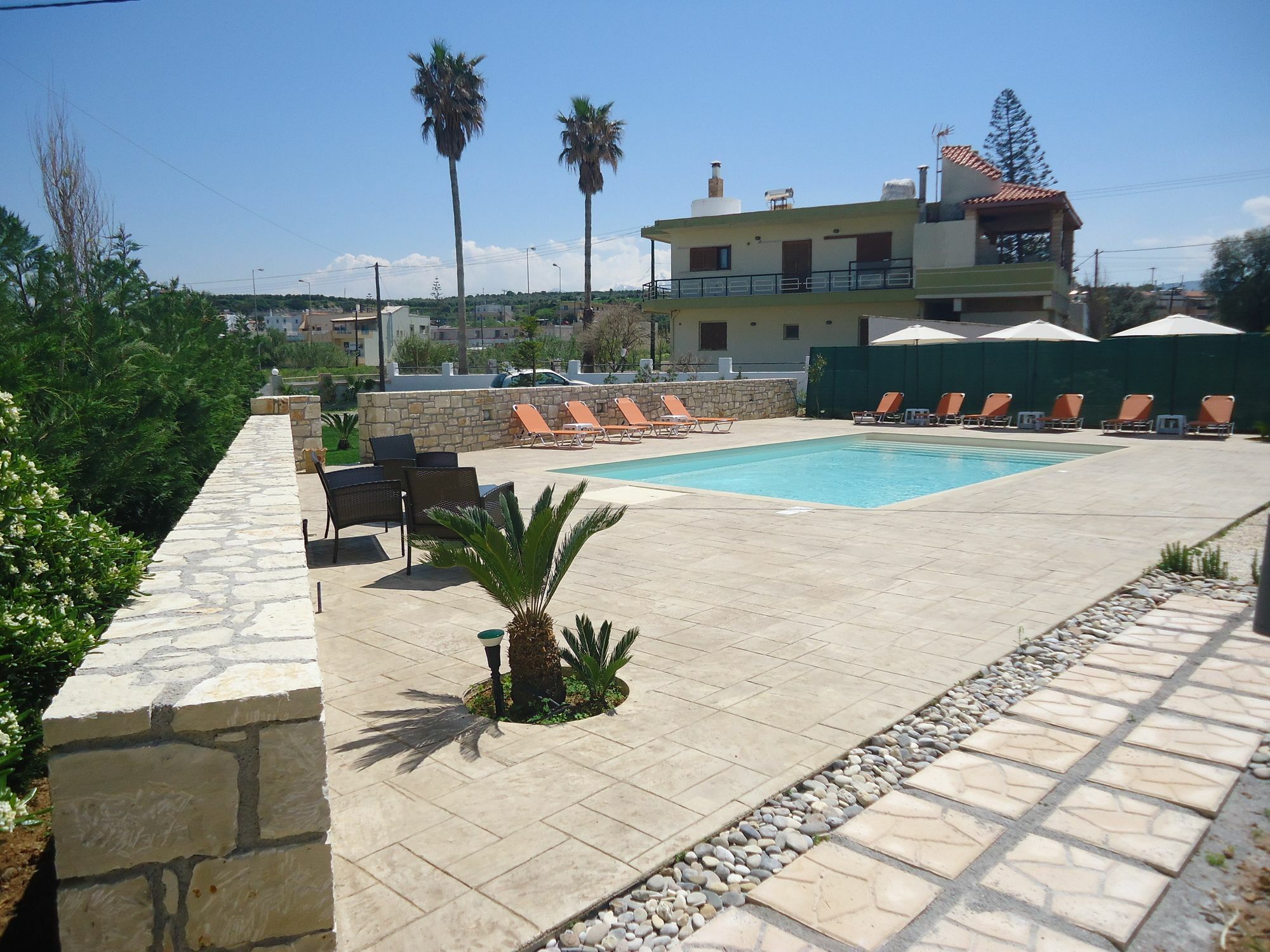 Almyra Apartments & Suites Sfáka Extérieur photo